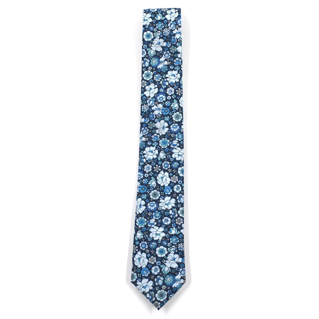 Floral navy blooms tie set