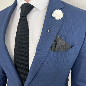 Gentleman wearing the Knitted slate tie set